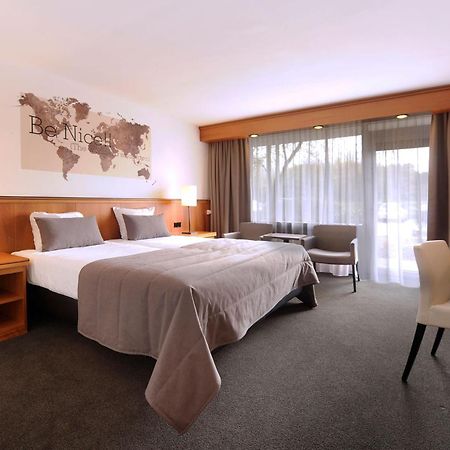 Van Der Valk Hotel Stein Urmond ภายนอก รูปภาพ