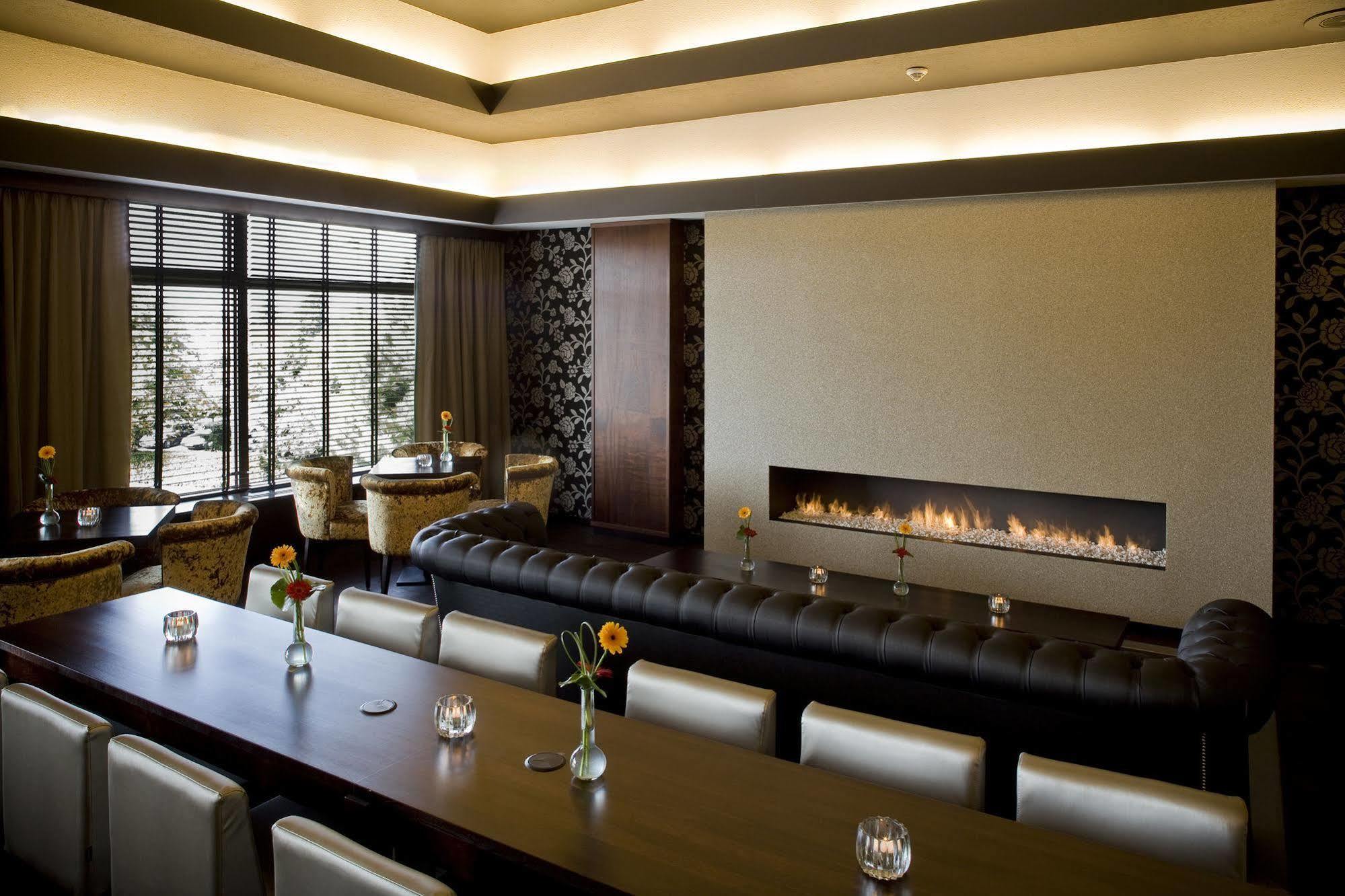 Van Der Valk Hotel Stein Urmond ภายนอก รูปภาพ