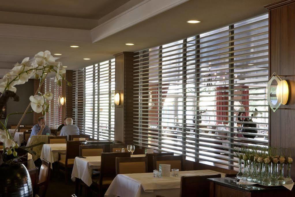 Van Der Valk Hotel Stein Urmond ภายนอก รูปภาพ